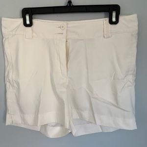 Maggie Lane women’s golf shorts. Size 10.